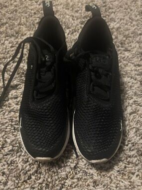 Kids Nike 270s size 1